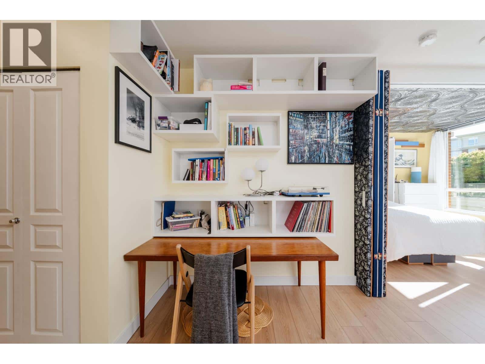 420 4028 KNIGHT STREET — Vancouver, British Columbia - Photo 4 of 28