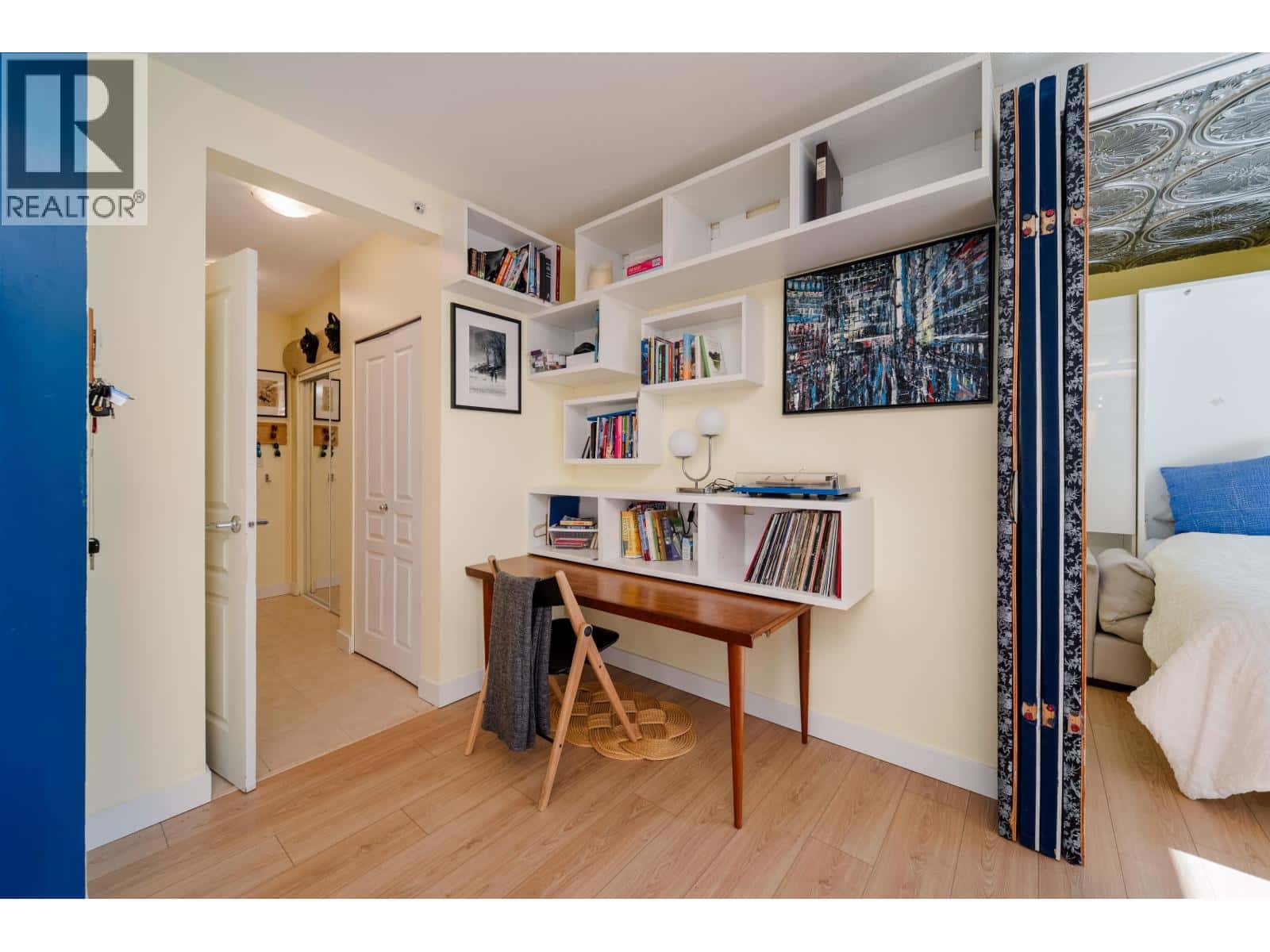 420 4028 KNIGHT STREET — Vancouver, British Columbia - Photo 5 of 28