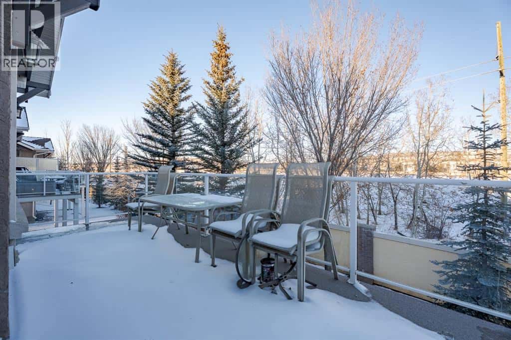 14 Discovery Woods Villas SW — Calgary, Alberta - Photo 5 of 47