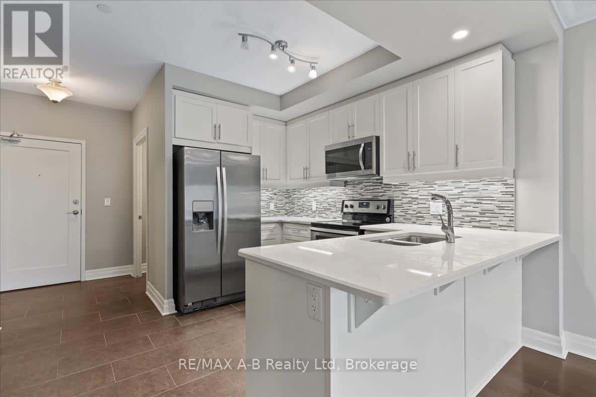 206 - 255 JOHN STREET N — Stratford, Ontario - Photo 5 of 19