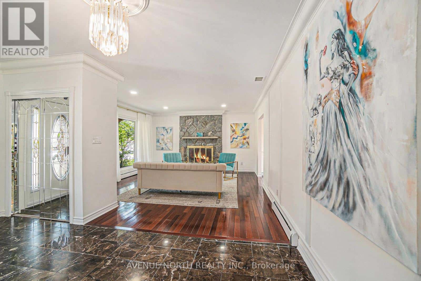 6 MOSGROVE AVENUE — Ottawa, Ontario - Photo 4 of 28