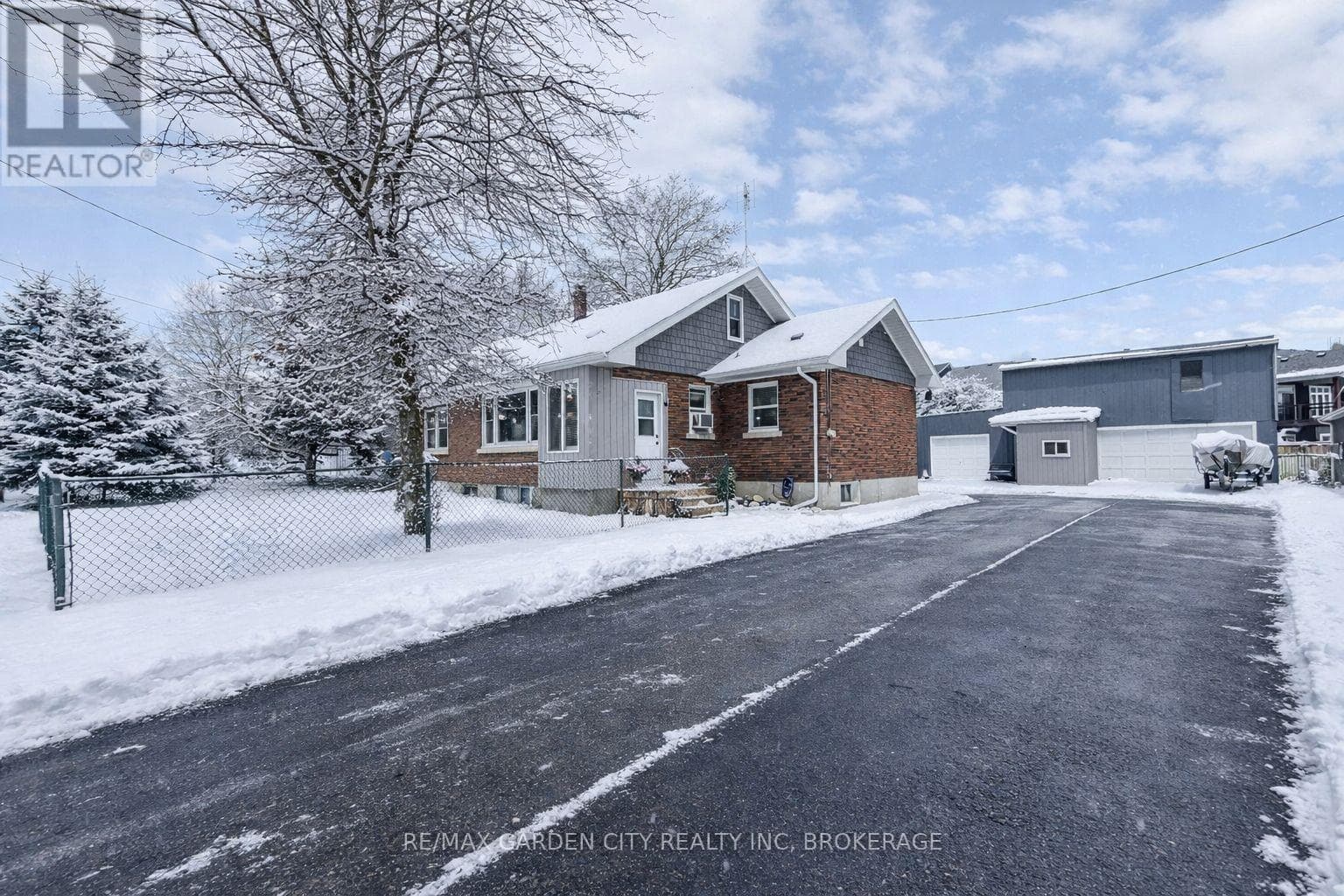 222 RIDGEWAY ROAD — Fort Erie (Crystal Beach), Ontario - Main photo