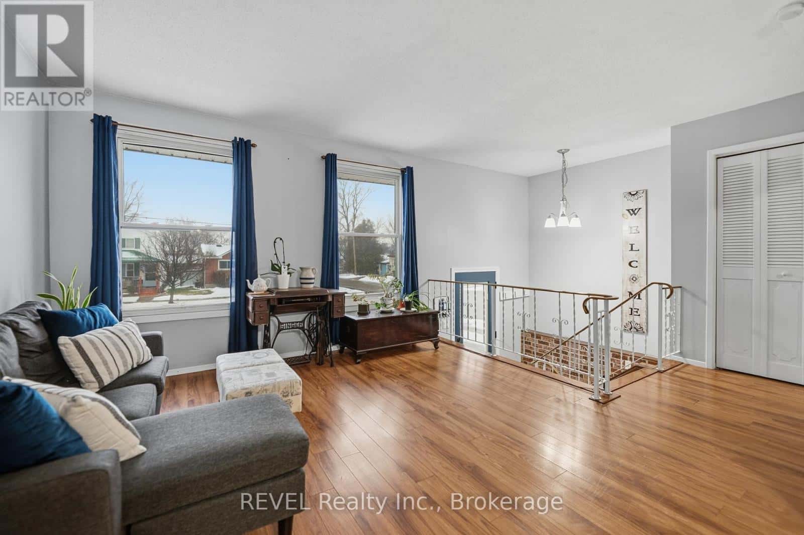 92 LAVINIA STREET — Fort Erie (Central), Ontario - Photo 4 of 34