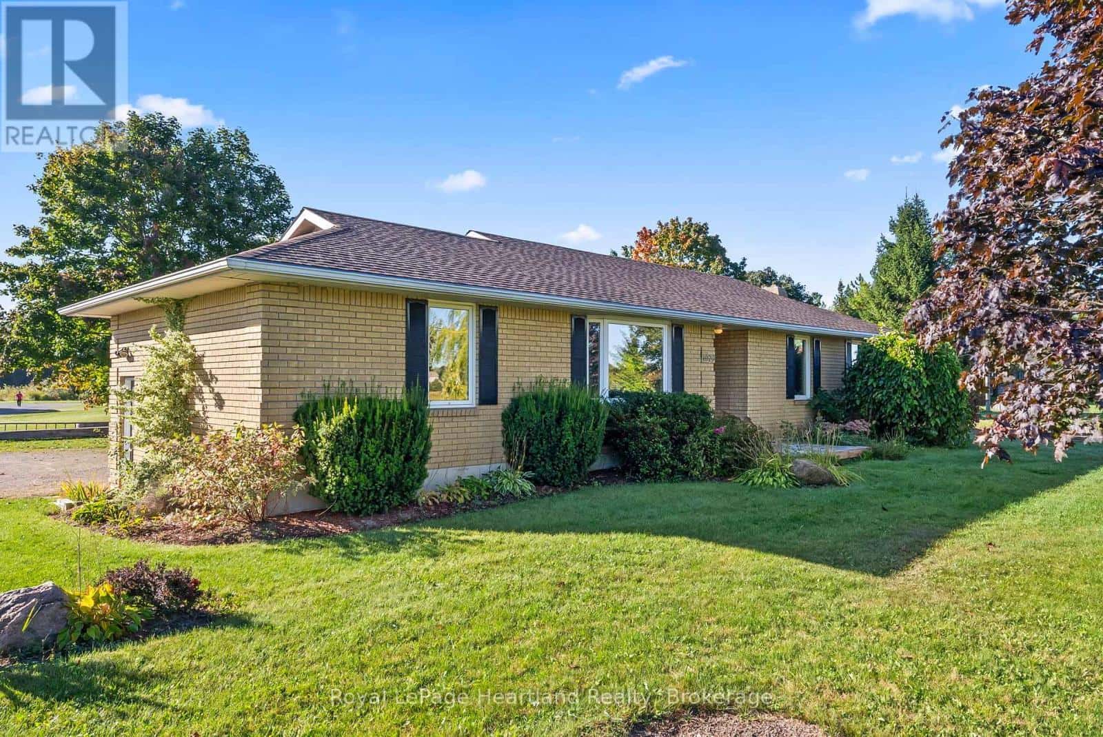 1020 MAIN STREET — Howick, Ontario - Photo 5 of 41