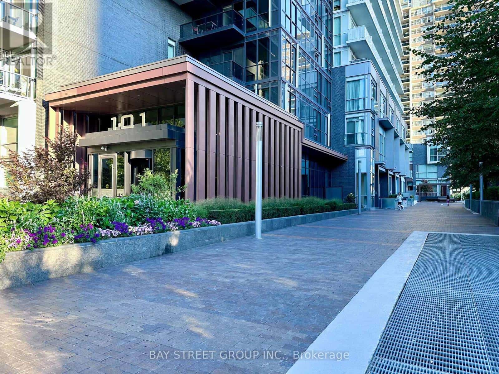 2006 - 101 ERSKINE AVENUE — Toronto (Mount Pleasant West), Ontario - Photo 3 of 25