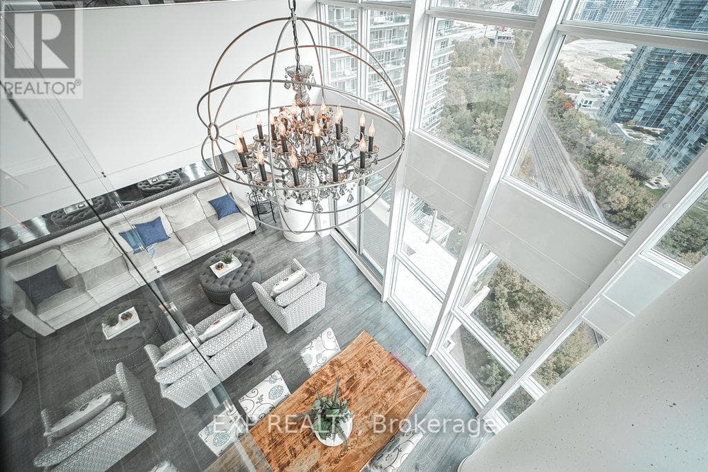 2304 - 155 LEGION ROAD N — Toronto (Mimico), Ontario - Main photo