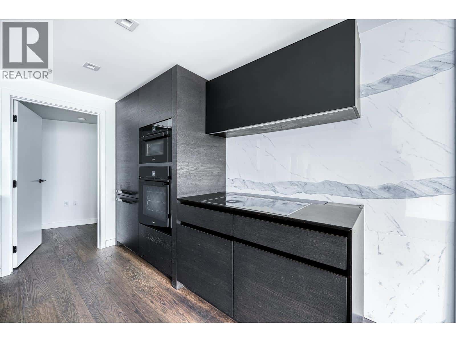 1703 620 CARDERO STREET — Vancouver, British Columbia - Photo 5 of 23