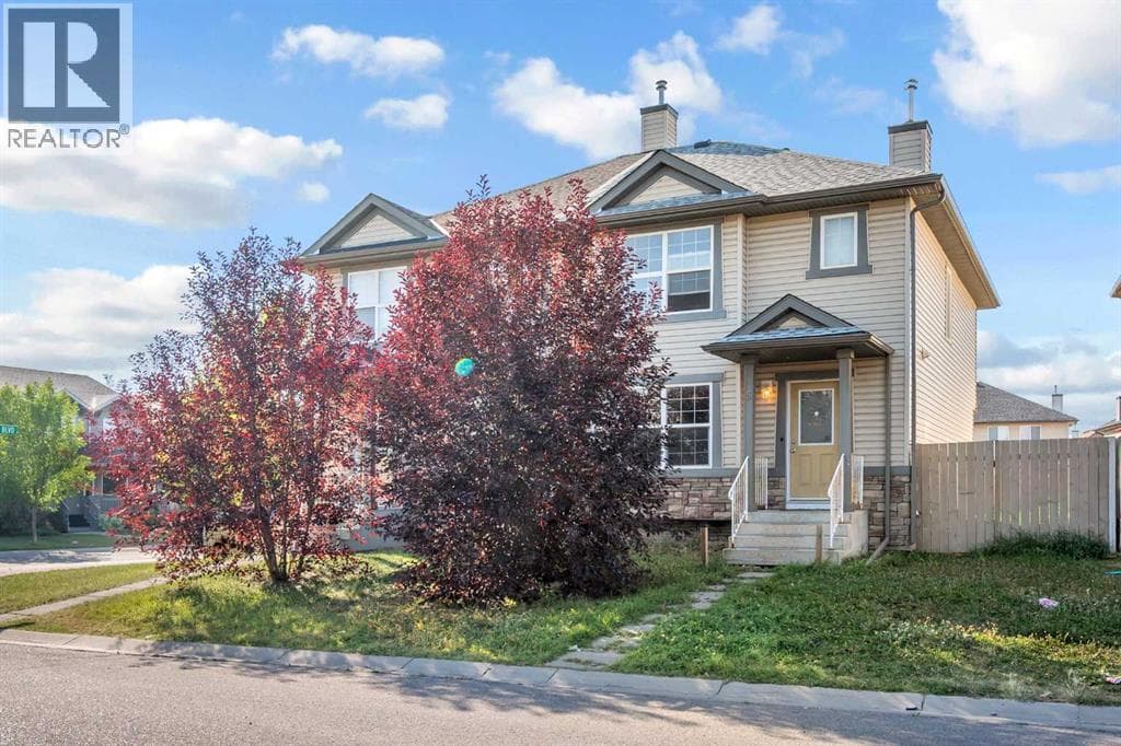 5 Saddlebrook Common NE — Calgary, Alberta - Main photo