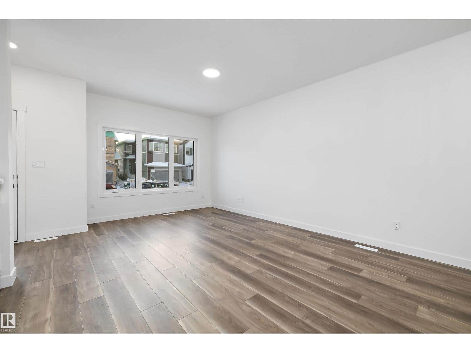 18924 28 AV NW - Photo 5 of 41, Edmonton, Alberta