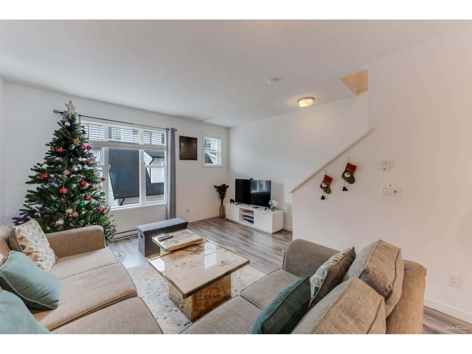 4 14905 60 AVENUE — Surrey, British Columbia - Photo 4 of 28