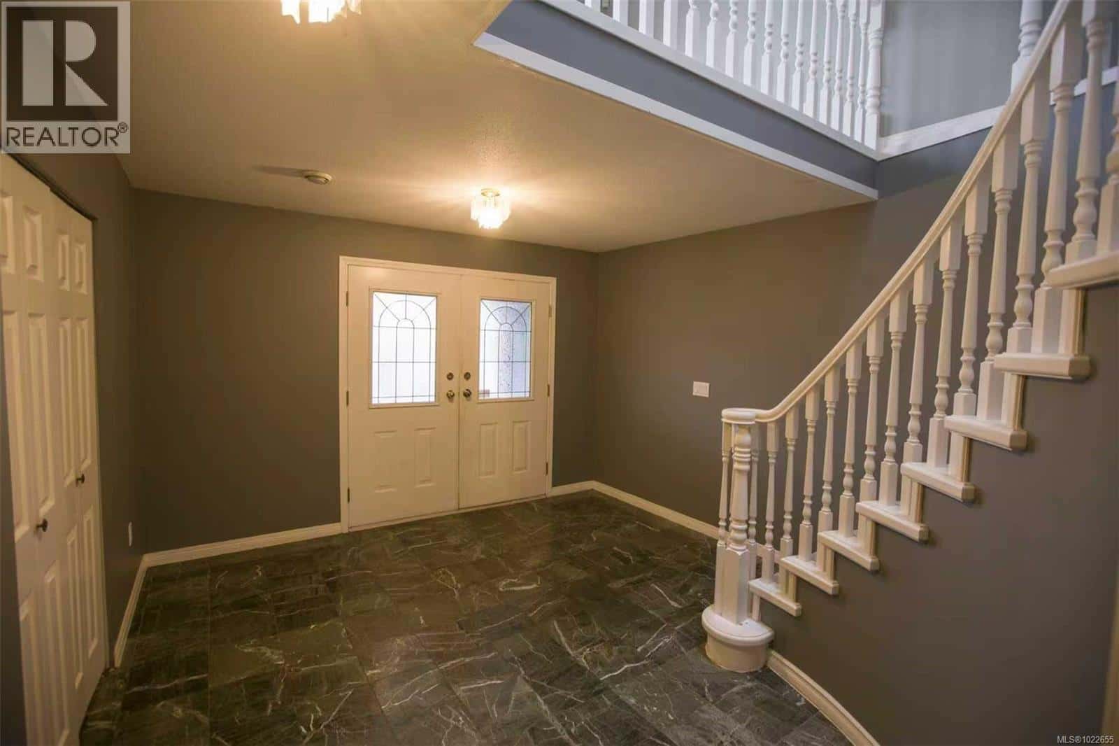 6404 Lasalle Rd — Nanaimo, British Columbia - Photo 4 of 20