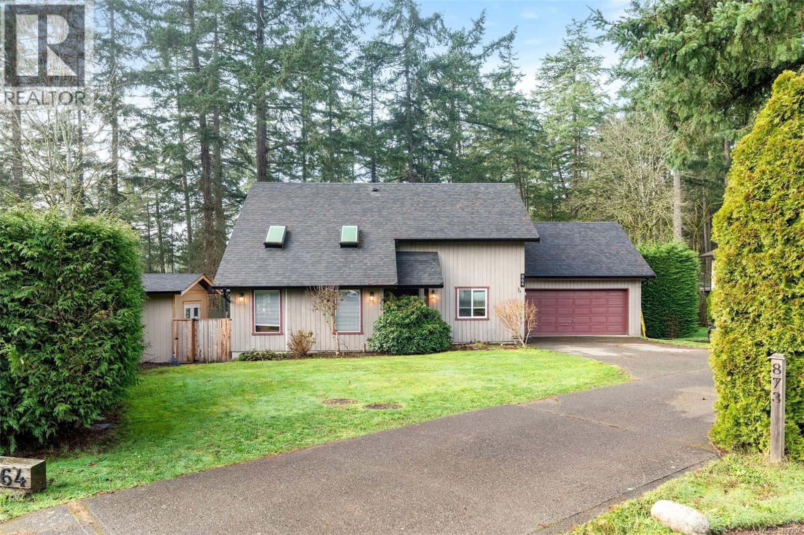 864 Woodsview Pl — Central Saanich, British Columbia - Photo 2 of 21