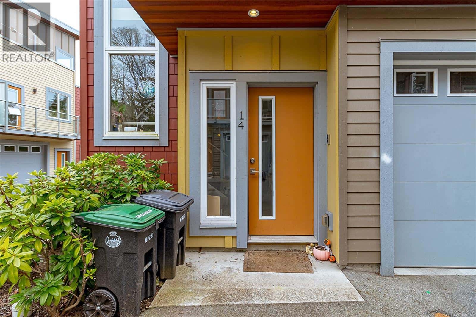 14 235 Island Hwy — View Royal, British Columbia - Photo 3 of 51