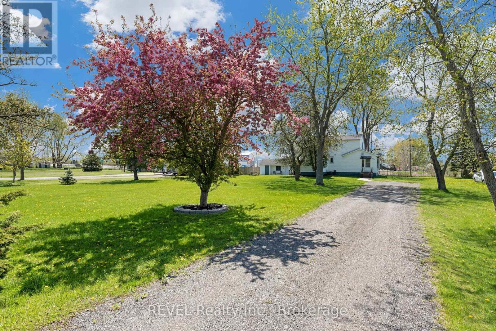 239 BECKEN CRESCENT — Welland (Cooks Mills), Ontario - Main photo