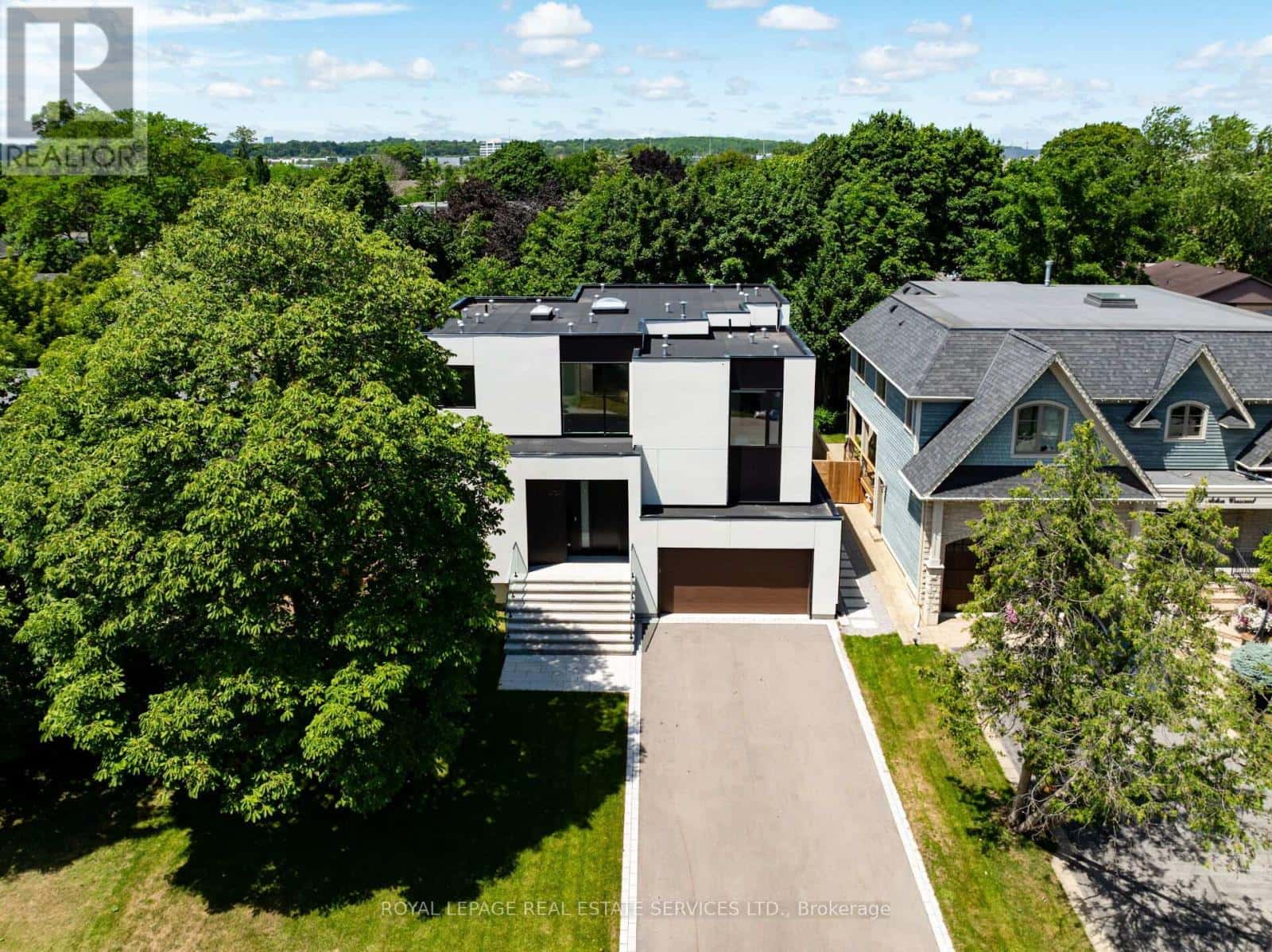 1405 ACTON CRESCENT — Oakville (MO Morrison), Ontario - Photo 5 of 50