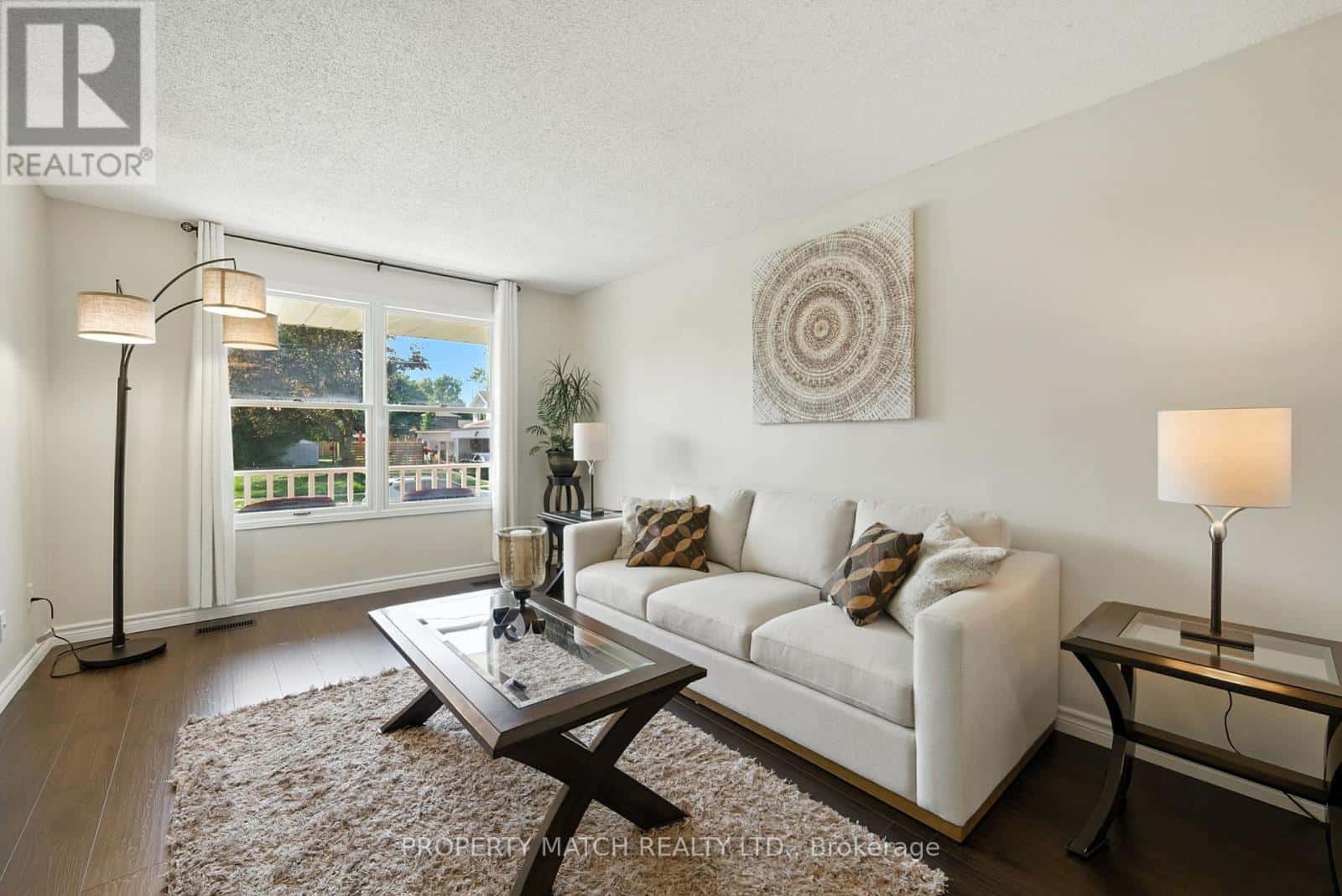 496 BURNHAM MANOR COURT — Cobourg, Ontario - Photo 4 of 46