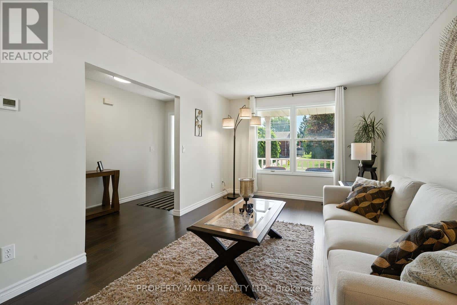 496 BURNHAM MANOR COURT — Cobourg, Ontario - Photo 5 of 46