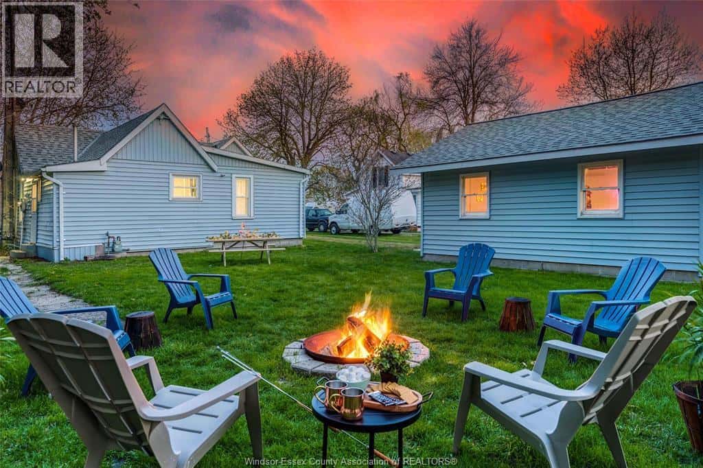 54 Main St — Mitchell's Bay, Ontario - Photo 3 of 17