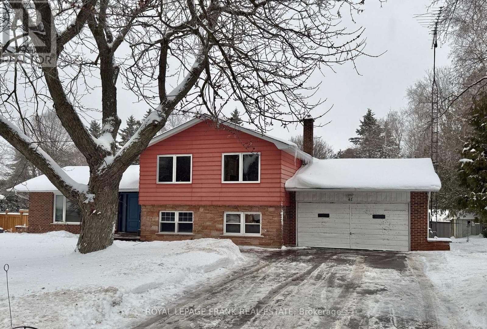 41 FELCHER BOULEVARD — Whitchurch-Stouffville (Ballantrae), Ontario - Main photo