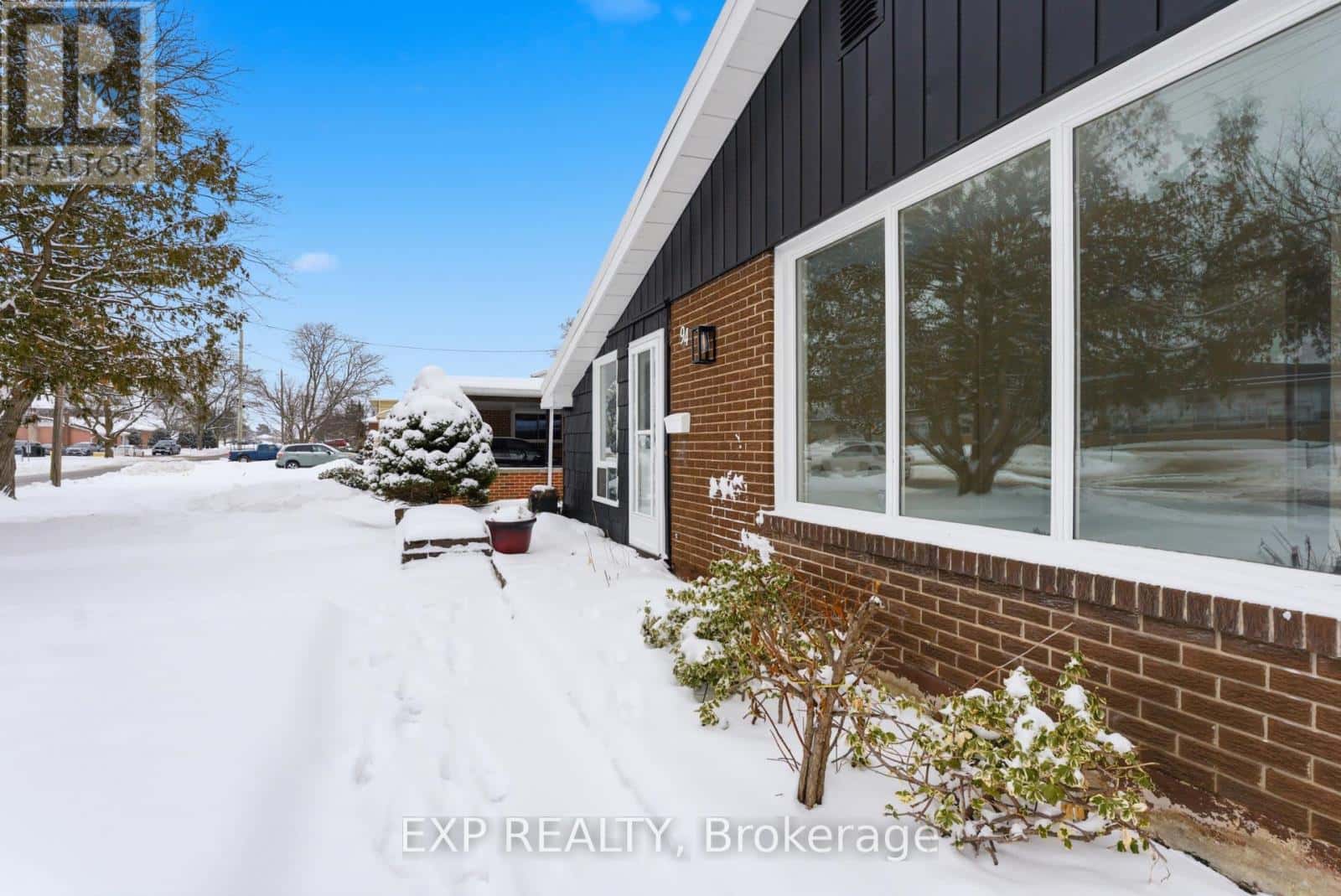 94 ROLLINS DRIVE — Belleville (Belleville Ward), Ontario - Photo 2 of 43