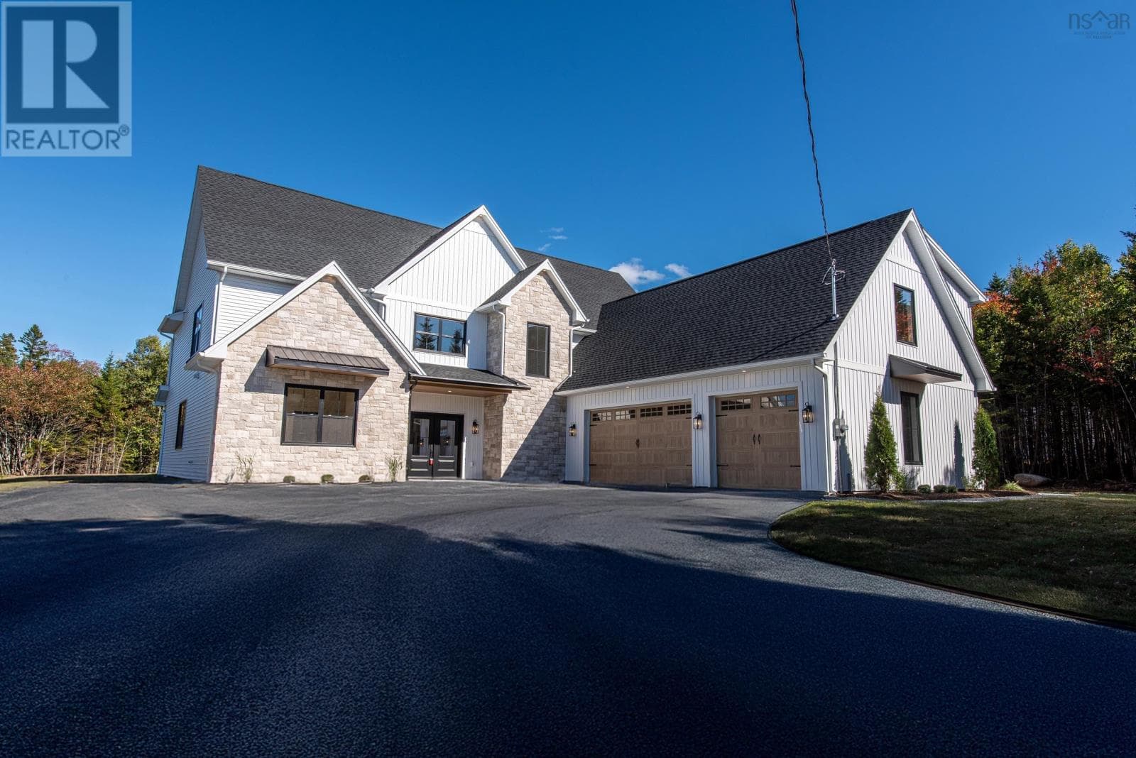 372 Canoe Crescent — Hammonds Plains, Nova Scotia - Main photo