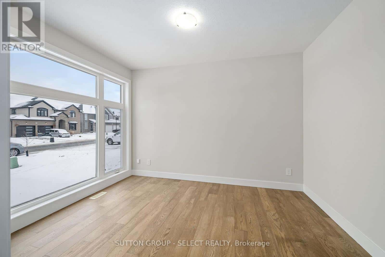 70 ROYAL CRESCENT — Southwold (Talbotville), Ontario - Photo 5 of 44