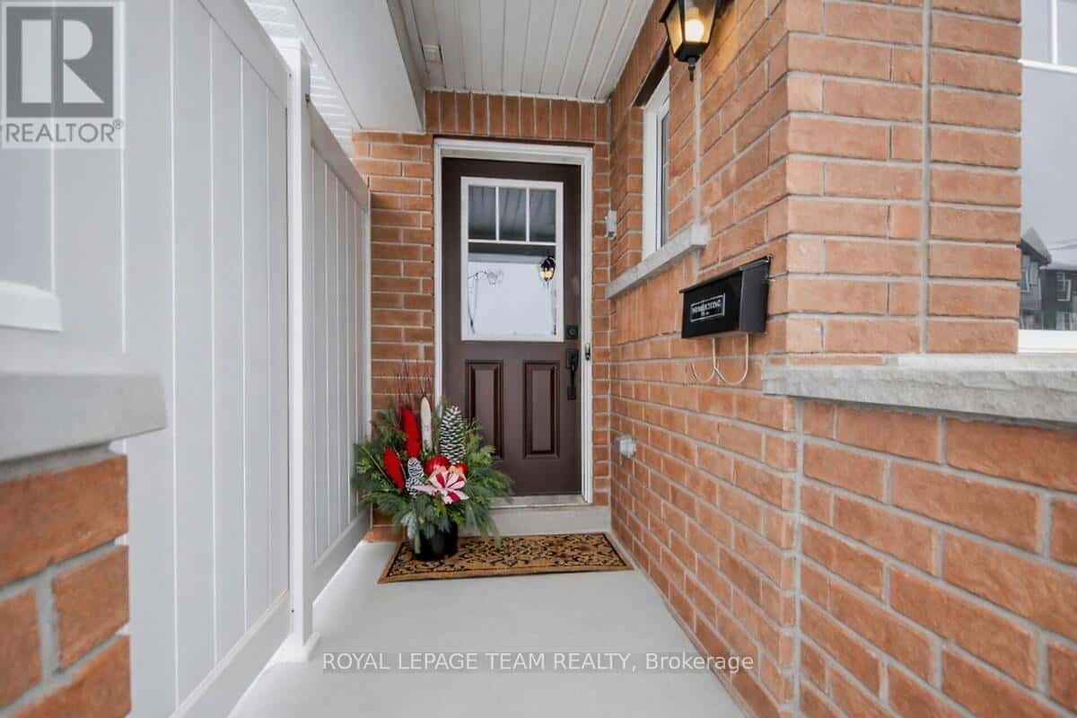 65 ASTERVALE STREET — Ottawa, Ontario - Photo 2 of 46