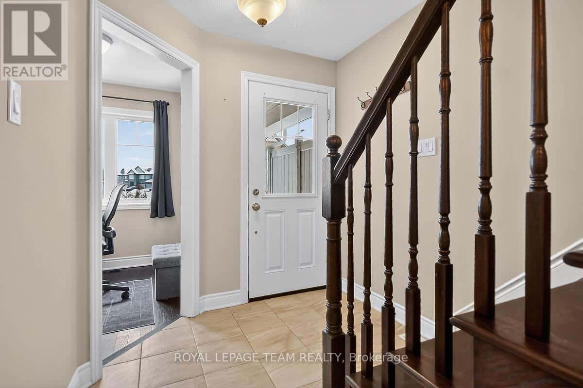 65 ASTERVALE STREET — Ottawa, Ontario - Photo 4 of 46