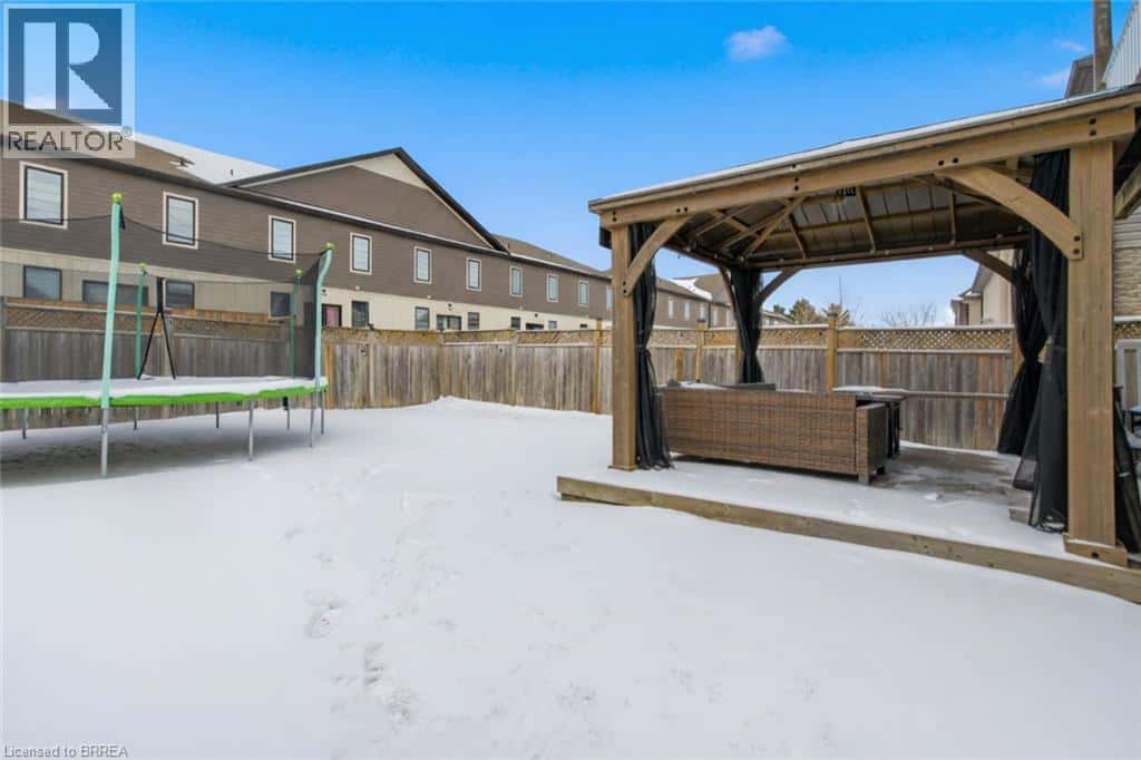 12 LANGRELL Avenue — Tillsonburg, Ontario - Photo 4 of 29