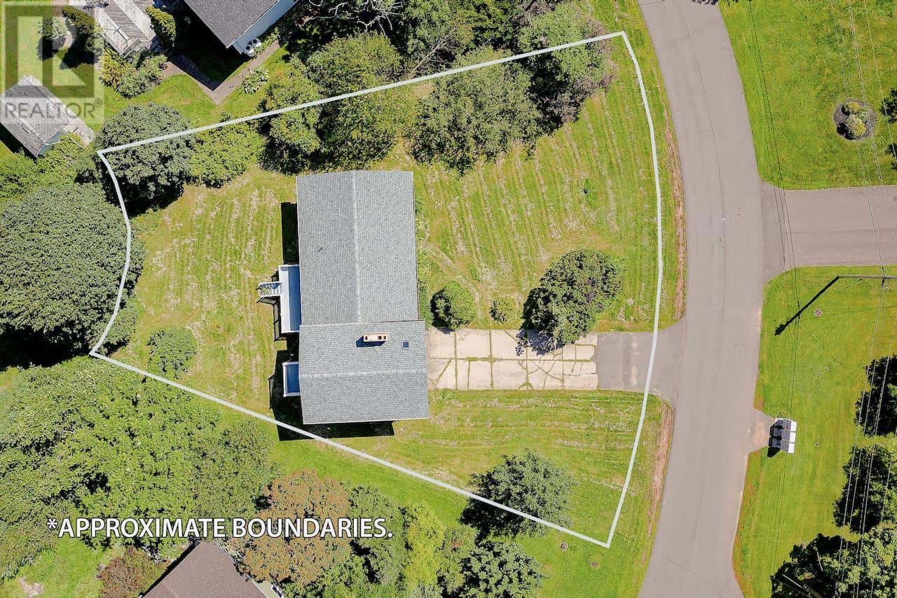 37 CHELSEY Circle — Charlottetown, Prince Edward Island - Photo 2 of 34