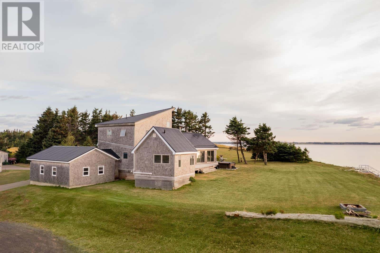 335-337 Harbour Road — Launching, Prince Edward Island - Photo 2 of 49
