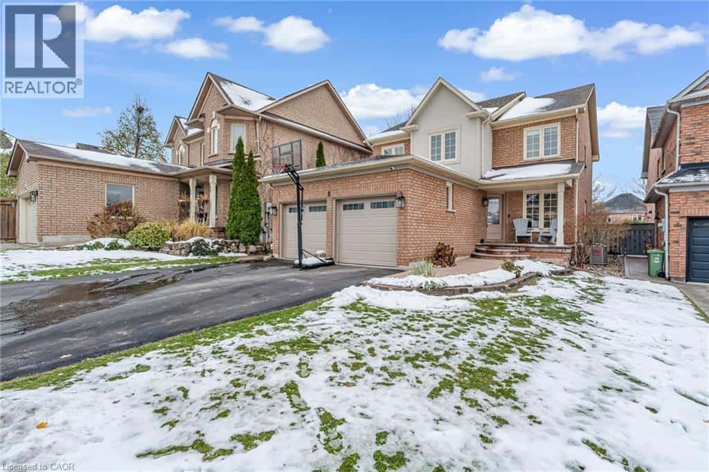 8 KEEWAYDIN Street — Waterdown, Ontario - Photo 2 of 49