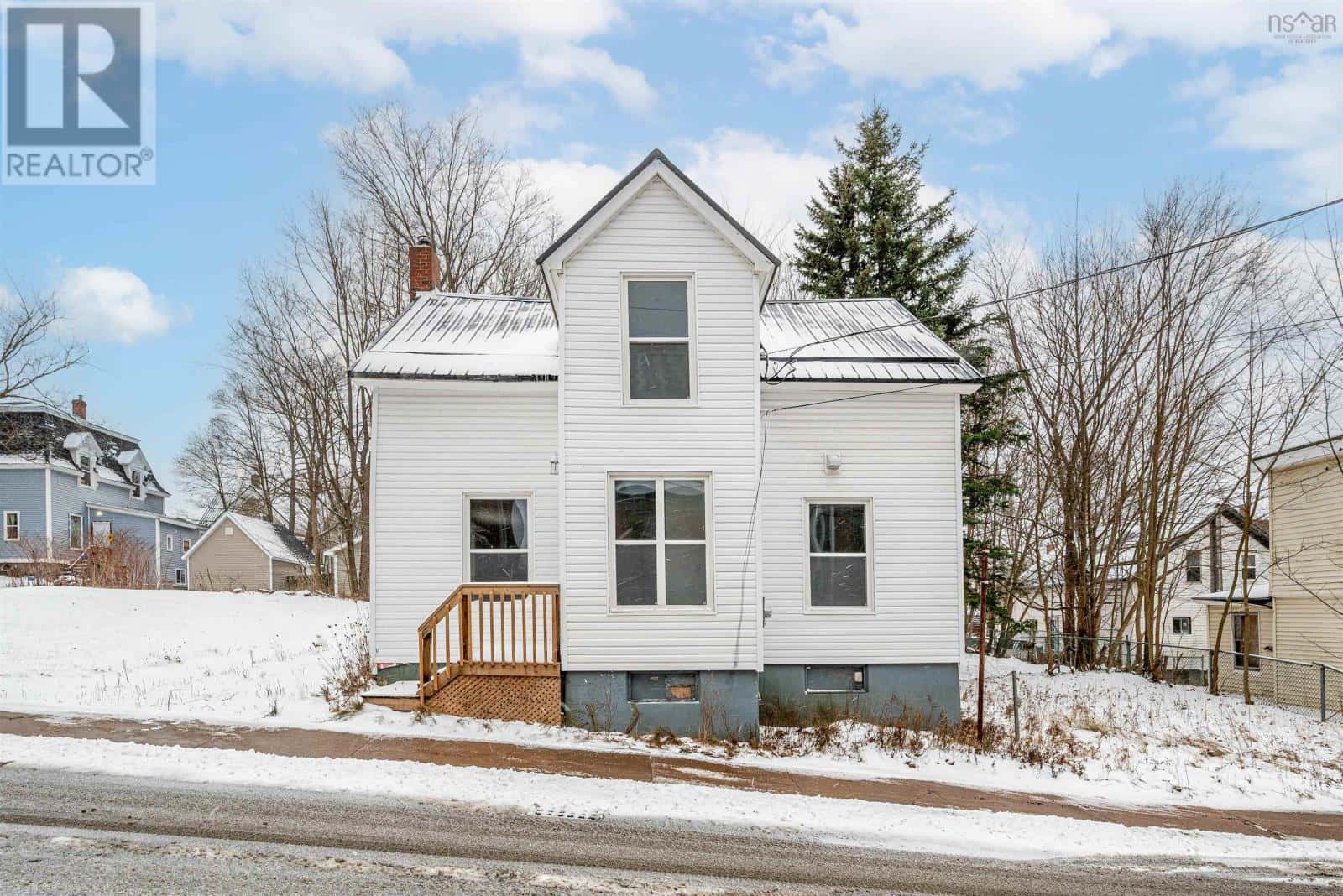 221 MacLean Street — New Glasgow, Nova Scotia - Photo 2 of 46