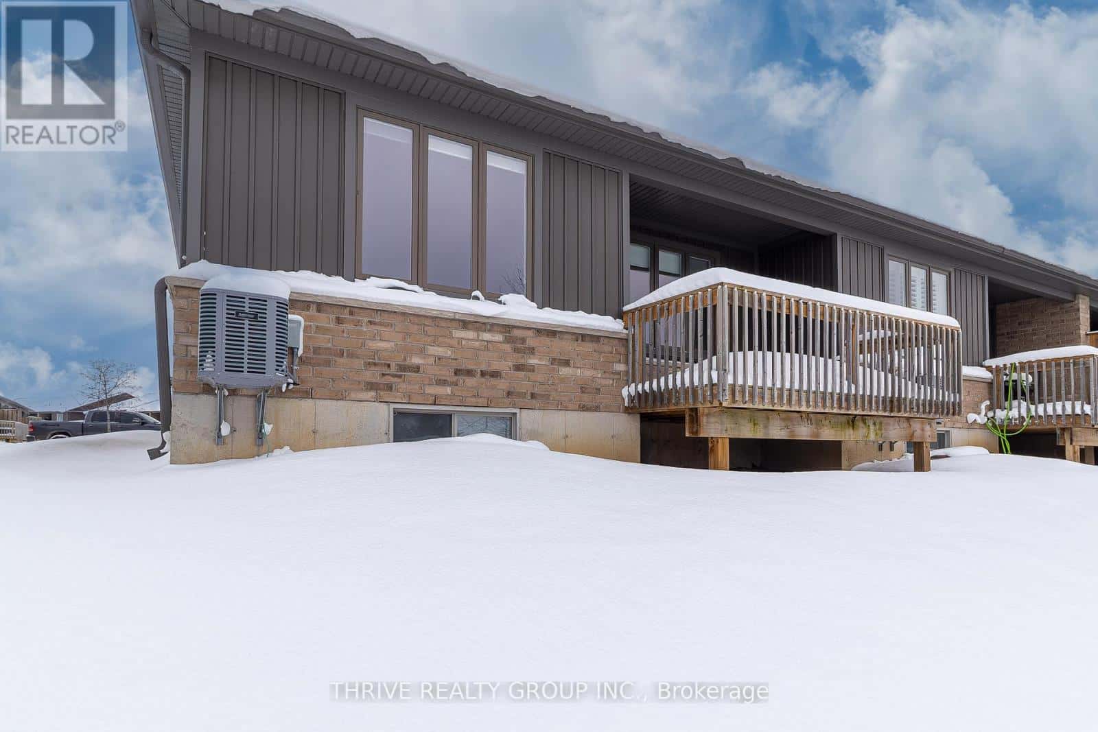 2 - 1375 WHETHERFIELD STREET — London North (North M), Ontario - Photo 5 of 36