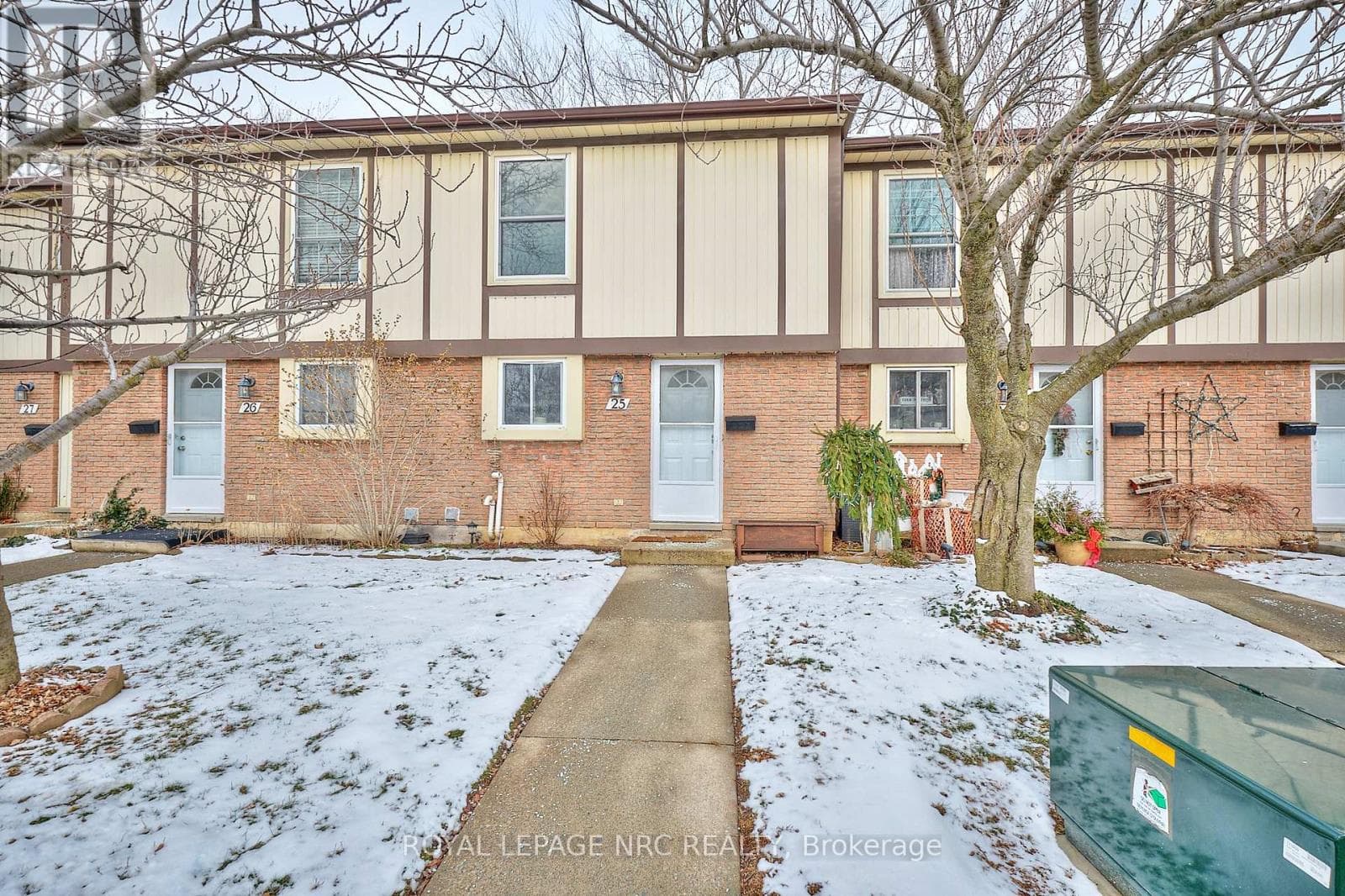 25 - 25 LINFIELD DRIVE — St. Catharines (Lakeport), Ontario - Main photo