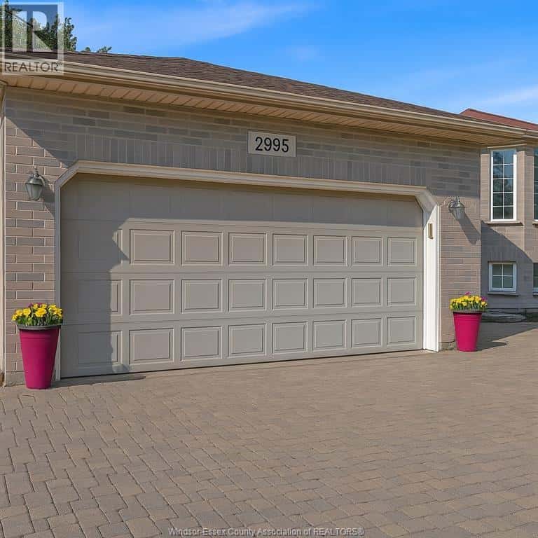 2995 TURNER ROAD — Windsor, Ontario - Photo 3 of 40