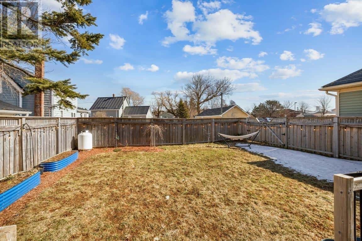 63 Broadway Street — Kensington, Prince Edward Island - Photo 2 of 18