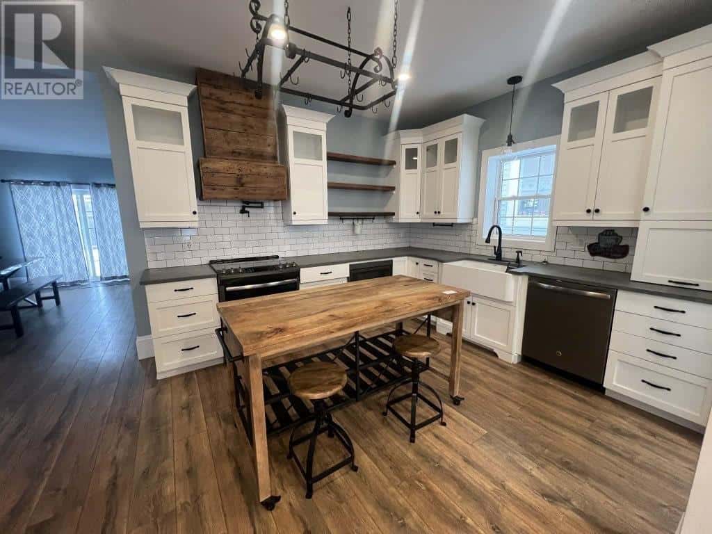 63 Broadway Street — Kensington, Prince Edward Island - Photo 5 of 18