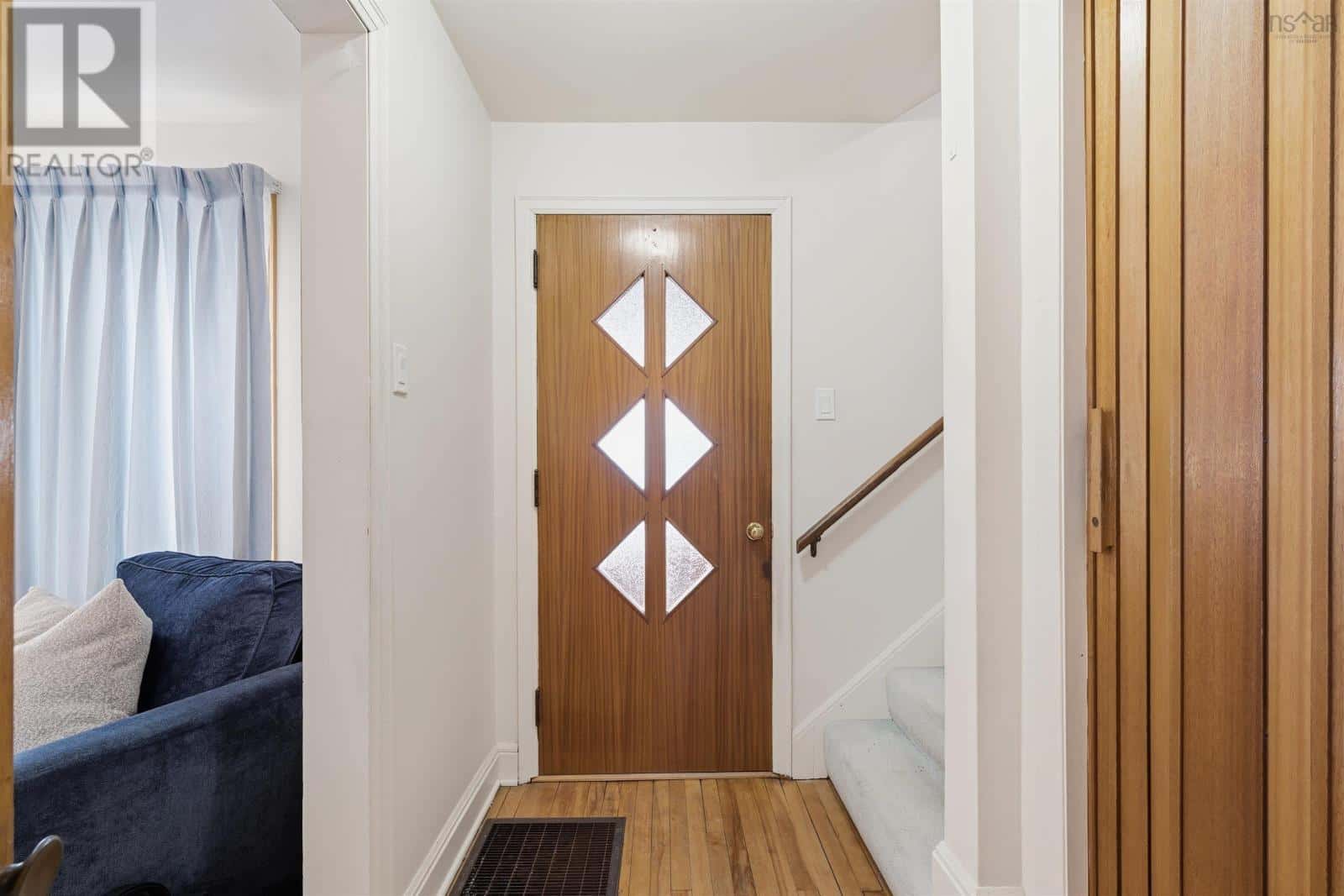 6421 Dudley Street — Halifax, Nova Scotia - Photo 2 of 24