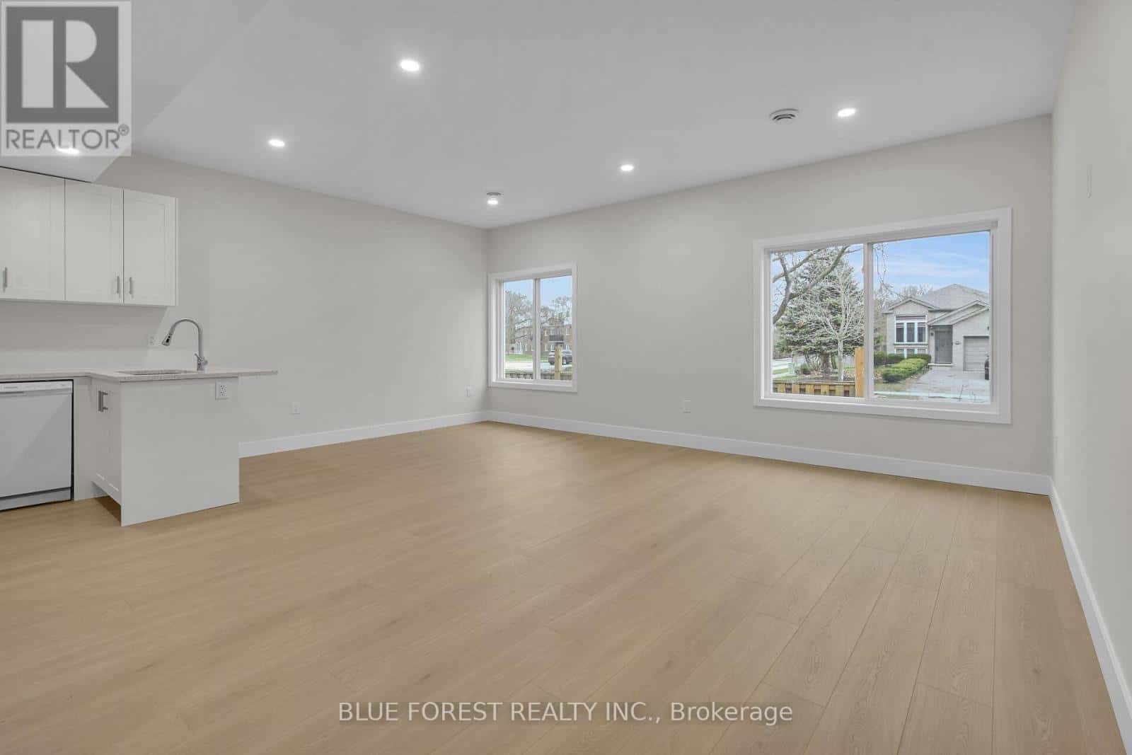 143 MARCONI COURT — London East (East A), Ontario - Photo 4 of 49