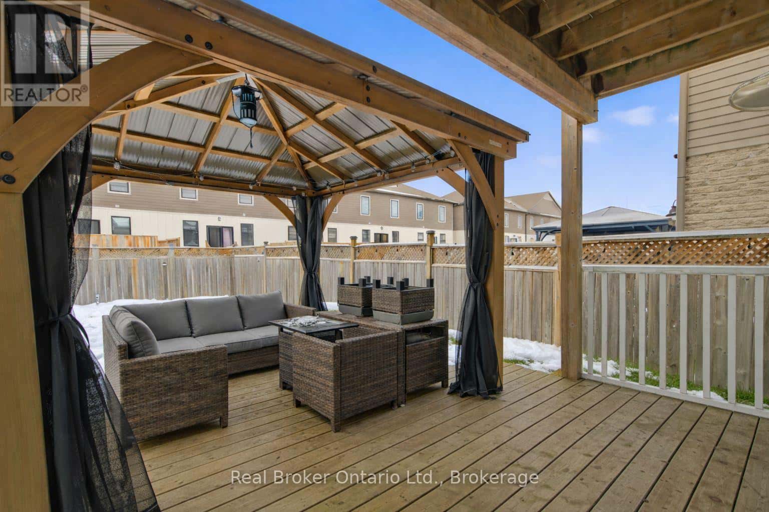 12 LANGRELL AVENUE — Tillsonburg, Ontario - Photo 3 of 29