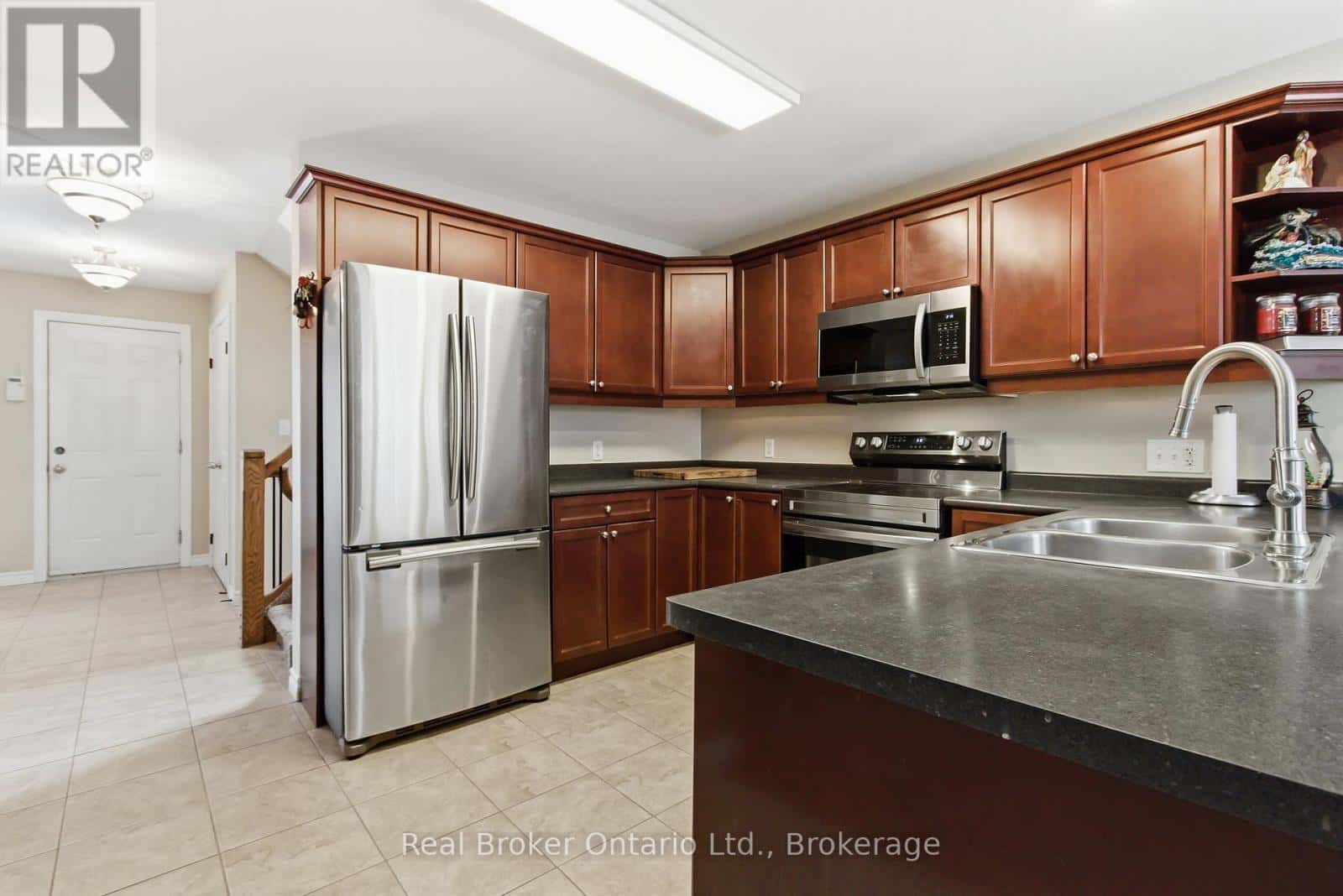 12 LANGRELL AVENUE — Tillsonburg, Ontario - Photo 5 of 29