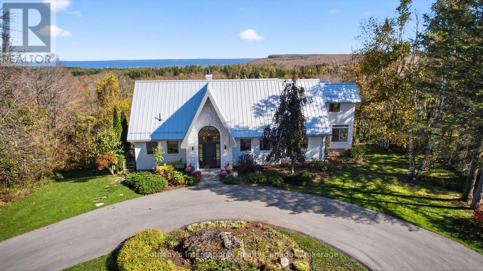 589374 19 GREY ROAD — Blue Mountains, Ontario - Main photo