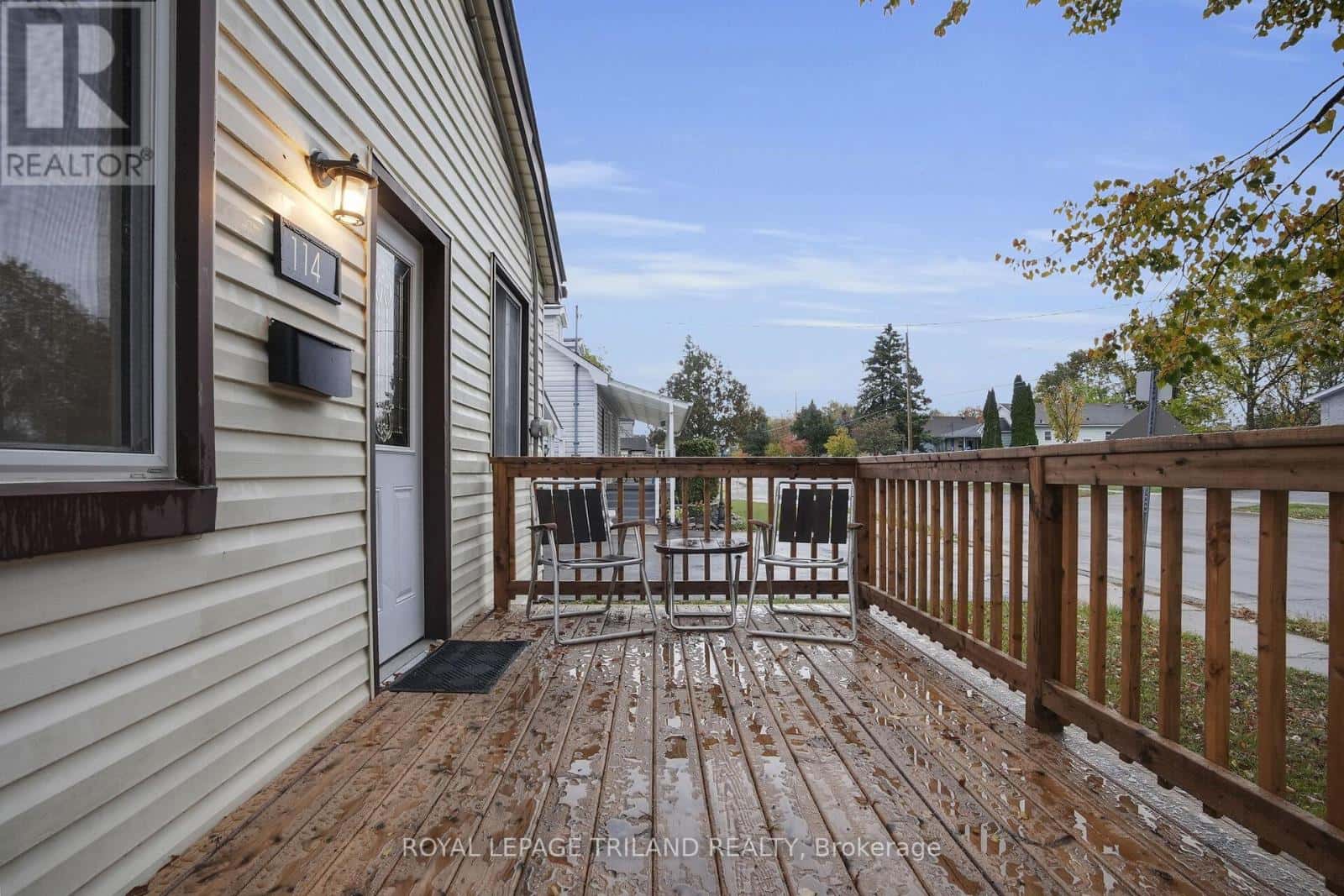 114 EMERY STREET W — London South (South E), Ontario - Photo 3 of 32