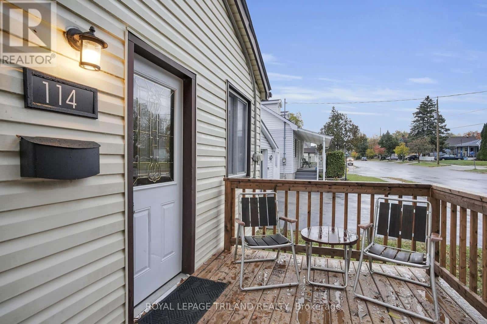 114 EMERY STREET W — London South (South E), Ontario - Photo 4 of 32