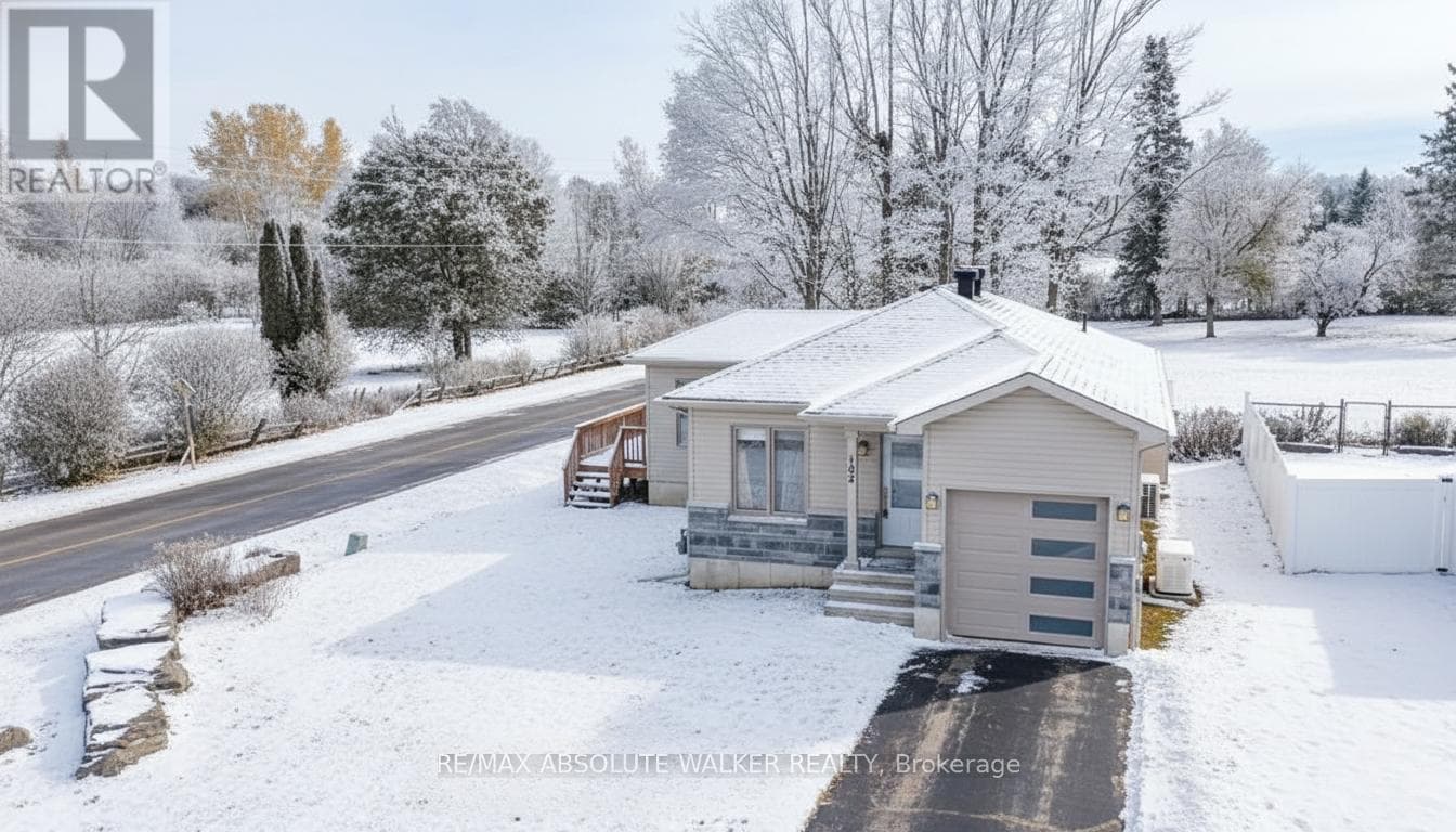 102 SOPHIE LANE — Merrickville-Wolford, Ontario - Main photo