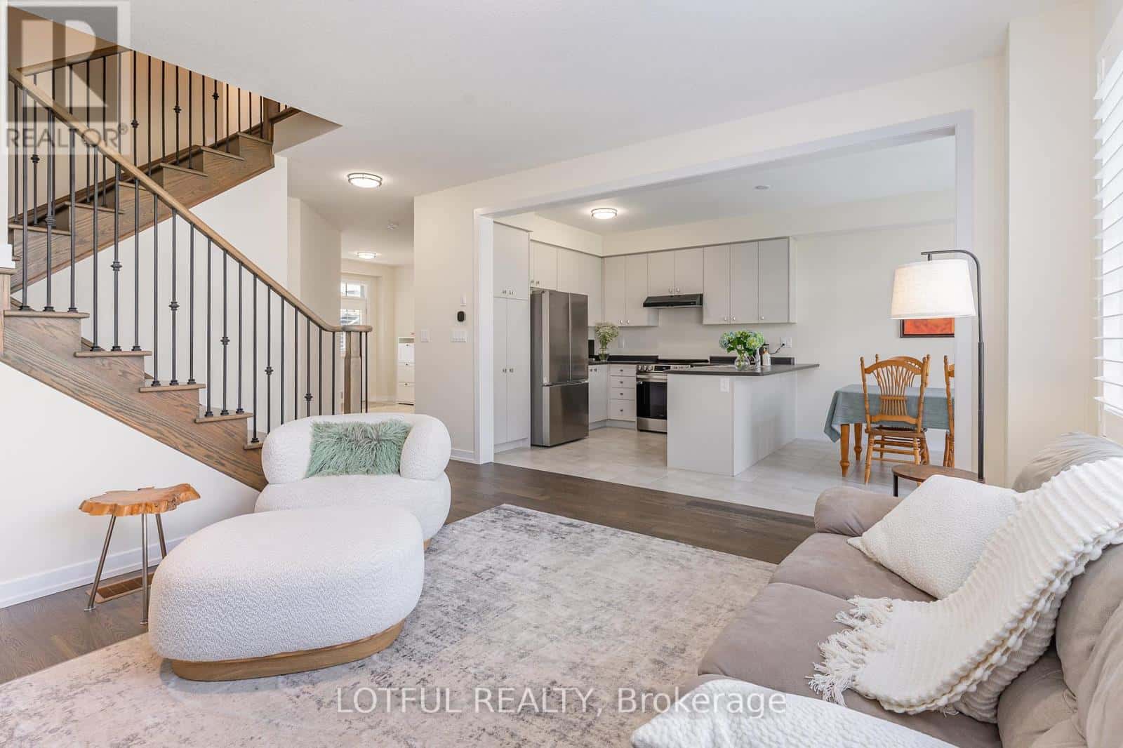 82 LILAC CIRCLE — Haldimand, Ontario - Photo 5 of 31