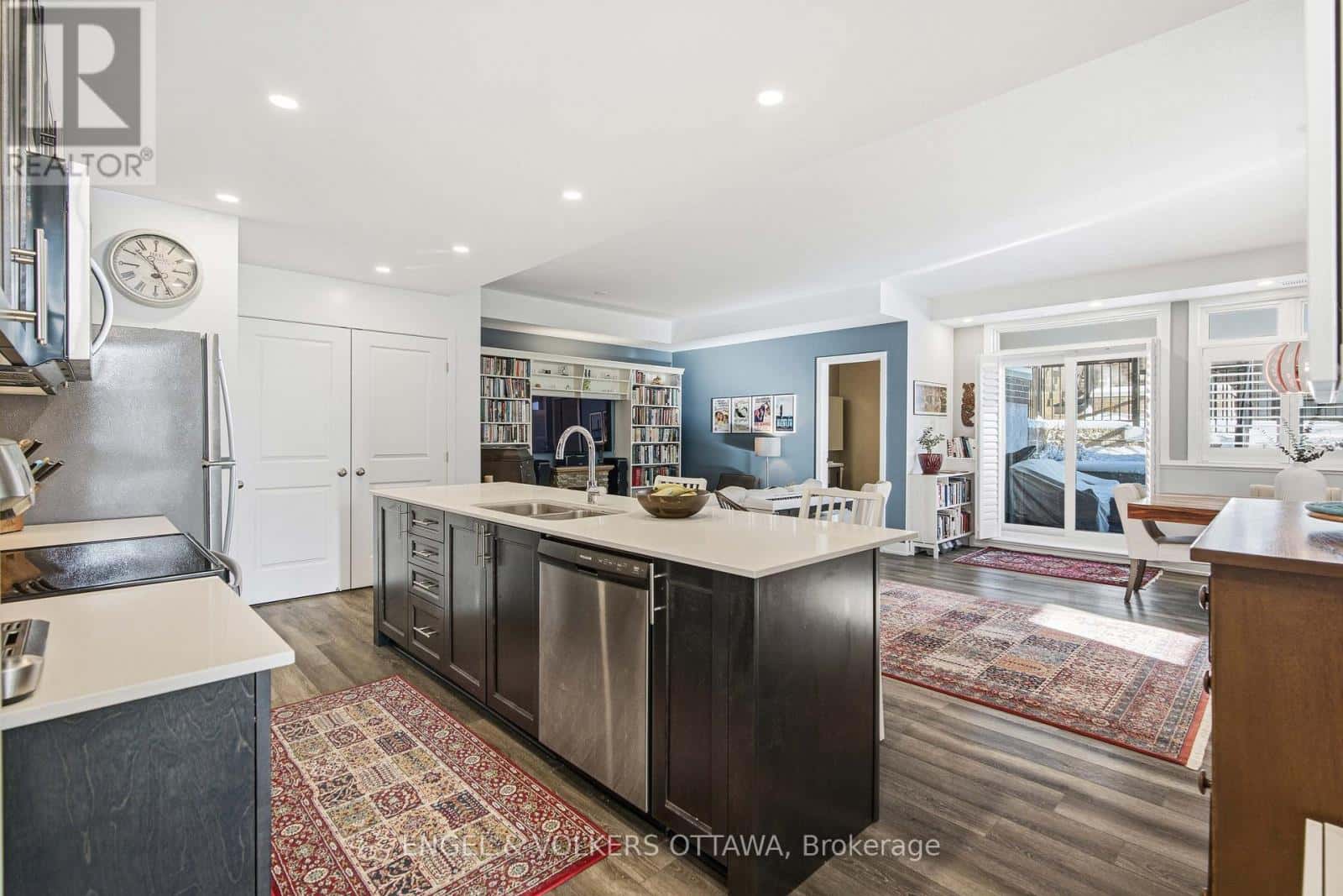 B - 310 TULUM CRESCENT — Ottawa, Ontario - Photo 5 of 27