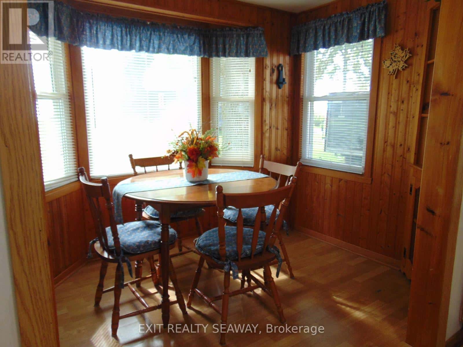 6242 MAPLE AVENUE — South Glengarry, Ontario - Photo 5 of 18