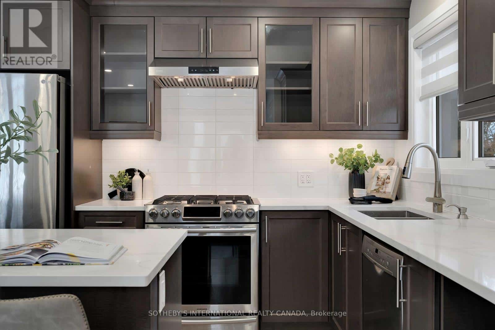 15 WENDERLY DRIVE — Aurora (Aurora Village), Ontario - Photo 4 of 17